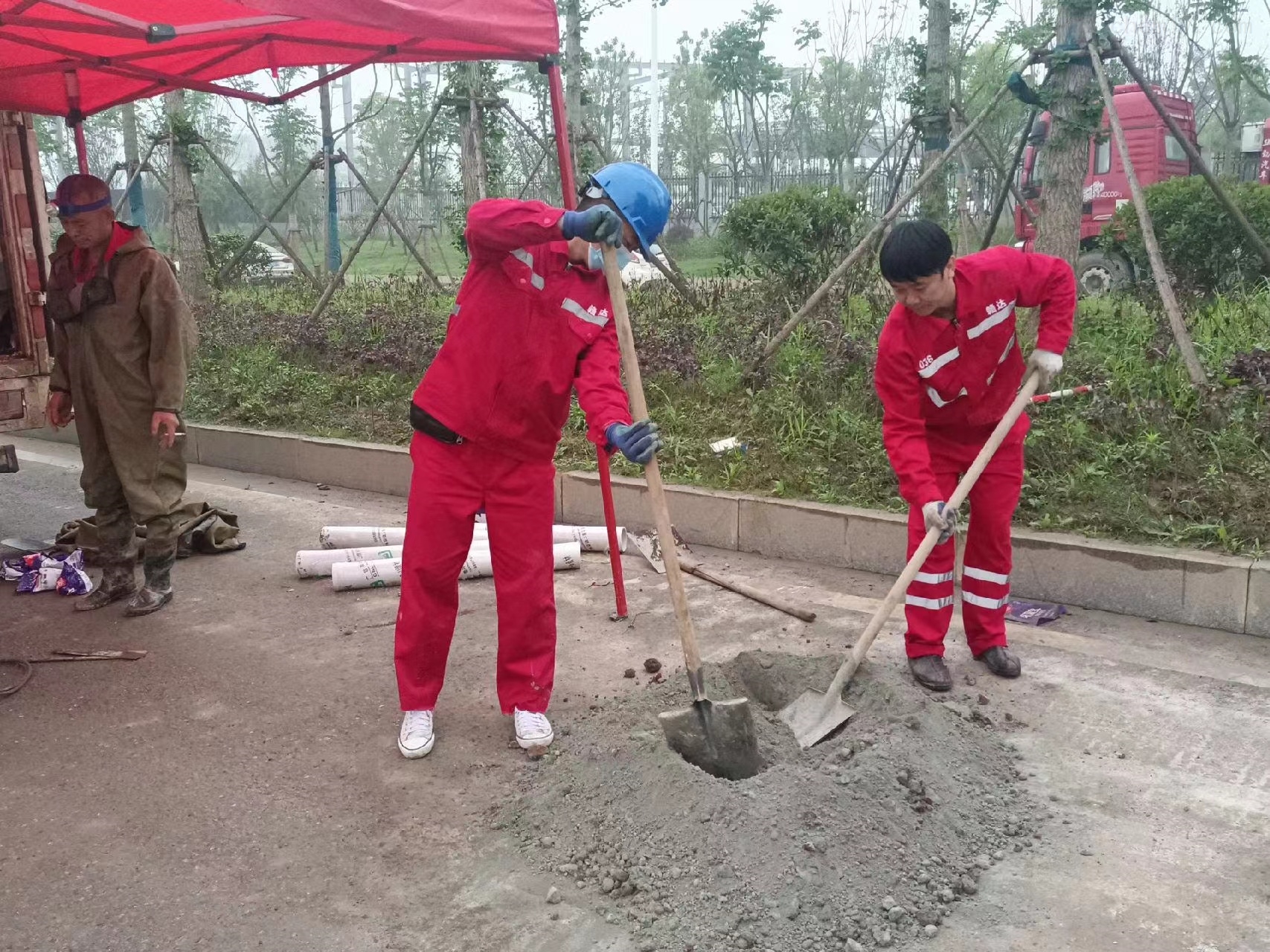 天元管道疏通哪家好】及时进行市政管道清淤